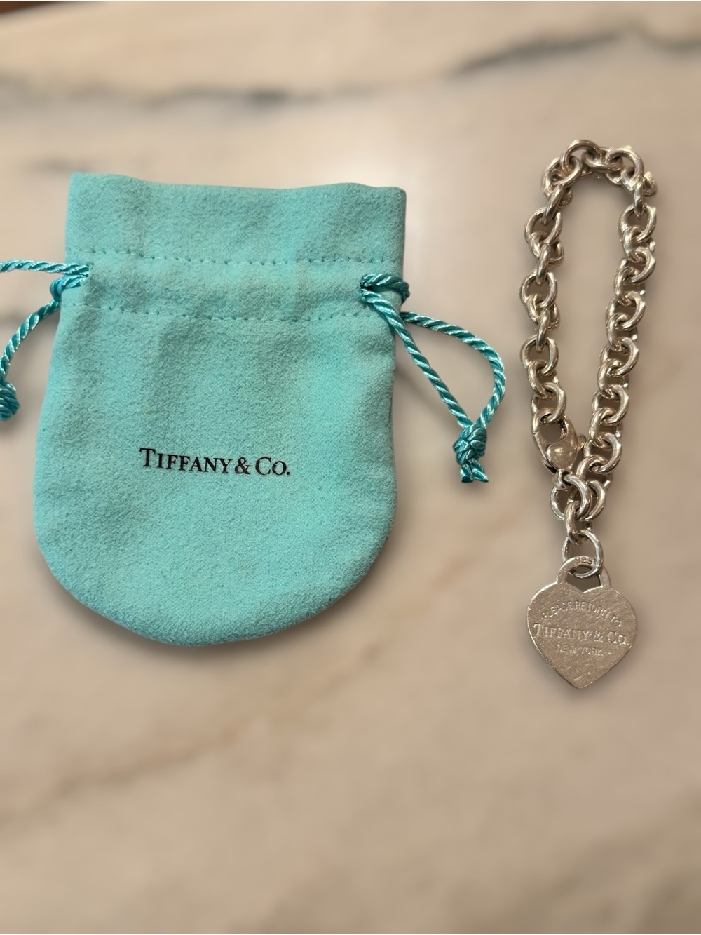 Tiffany & Co. iconic Return to Tiffany® Heart Tag Bracelet 925 Sterling, 8" - Picture 8 of 12